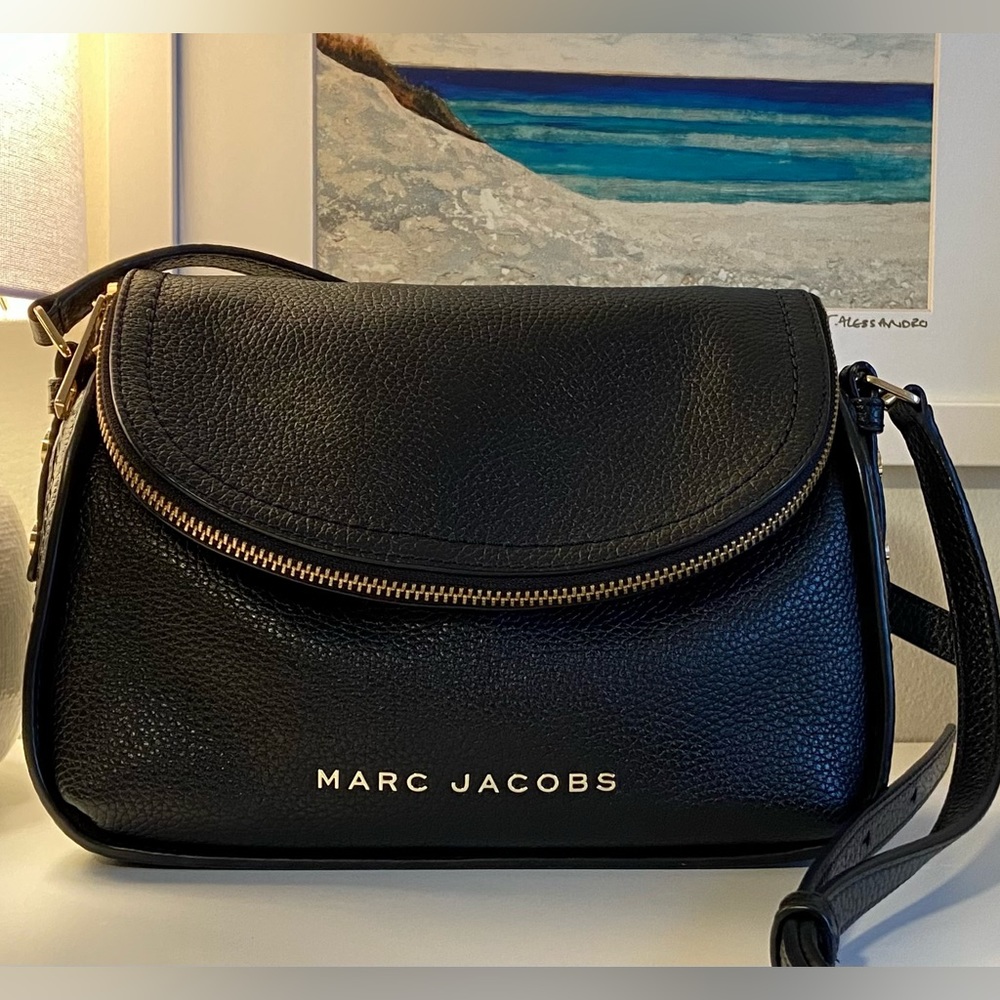 The Groove Leather Mini Messenger Bag ✨ New with tags and dust bag